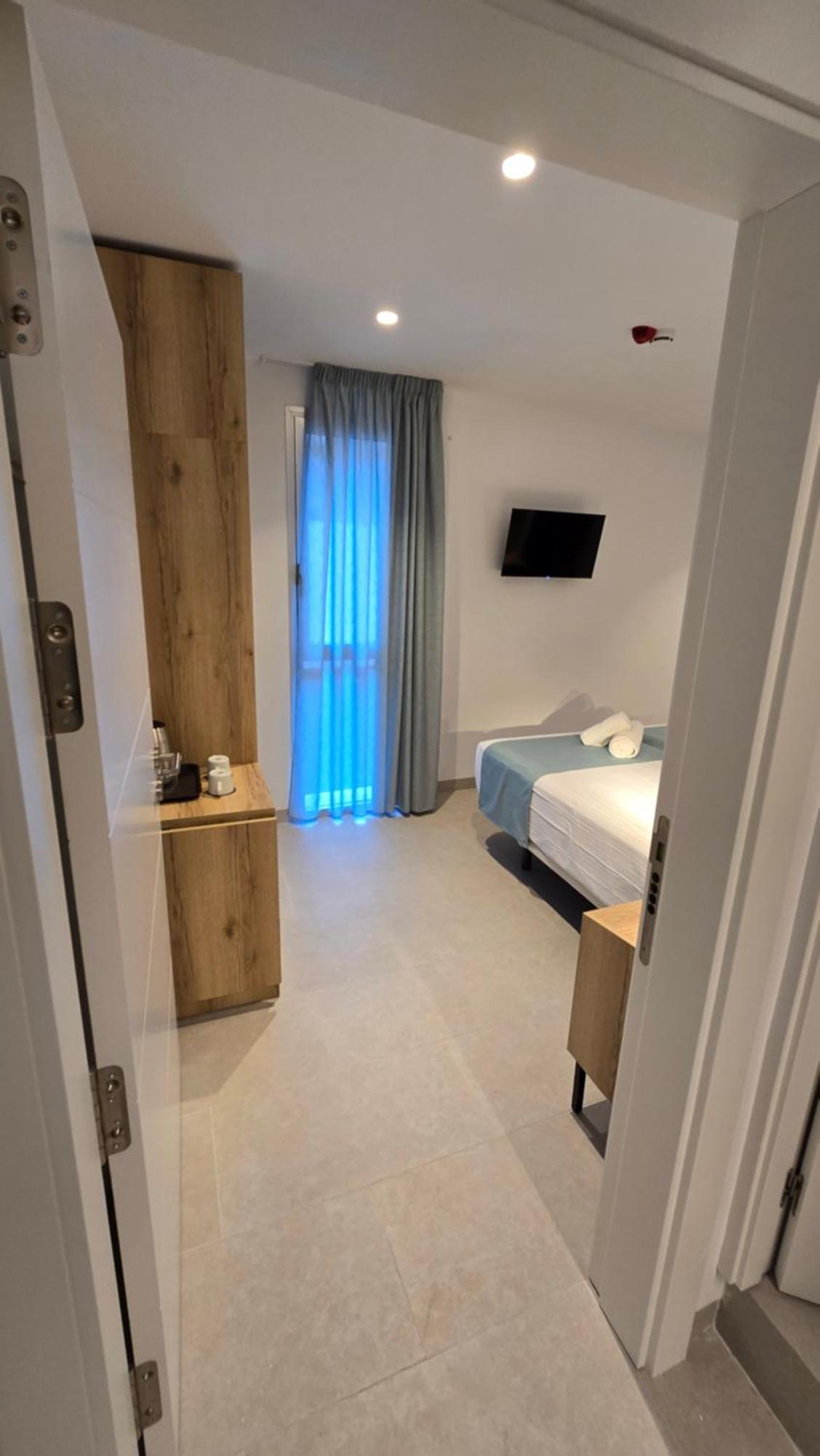 Hostal Rambla 24 By Holihome Alicante Zewnętrze zdjęcie