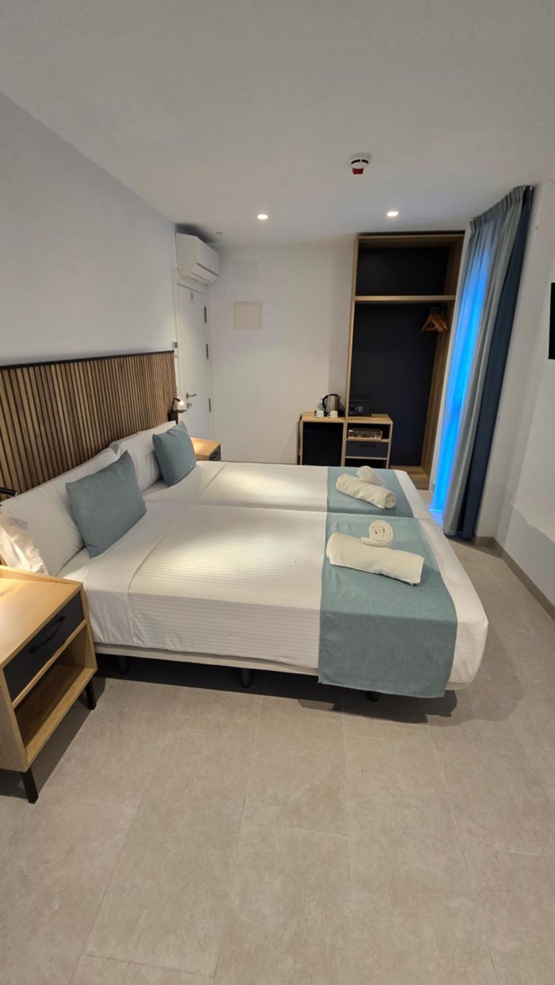 Hostal Rambla 24 By Holihome Alicante Zewnętrze zdjęcie